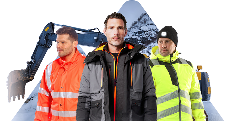 Tres hombres con ropa de trabajo diferente frente a una sección triangular de la ladera de una montaña nevada.