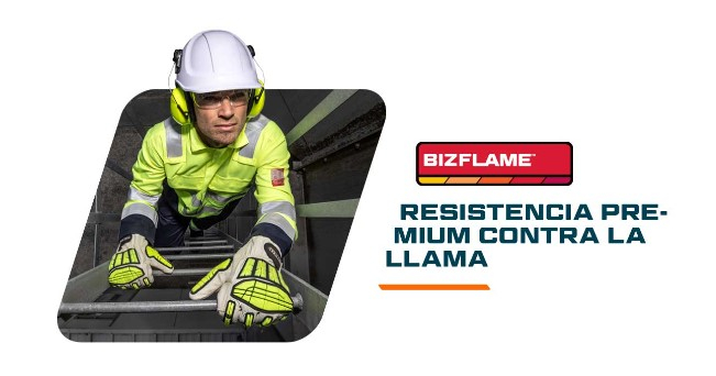 Trabajador con ropa protectora amarilla de alta visibilidad y casco blanco subiendo una escalera. Junto a él está el logo de la colección Bizflame y el siguiente título: Máximo retardo de llama. Hay un enlace que conduce a nuestra colección Bizflame.